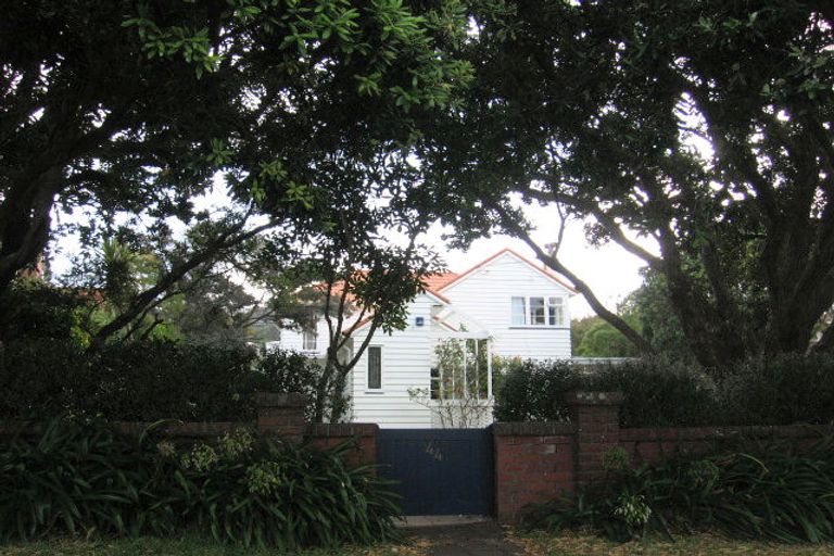 Photo of property in 44 Inglis Street, Seatoun, Wellington, 6022