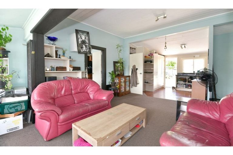 Photo of property in 12 Marie Avenue, Red Beach, 0932