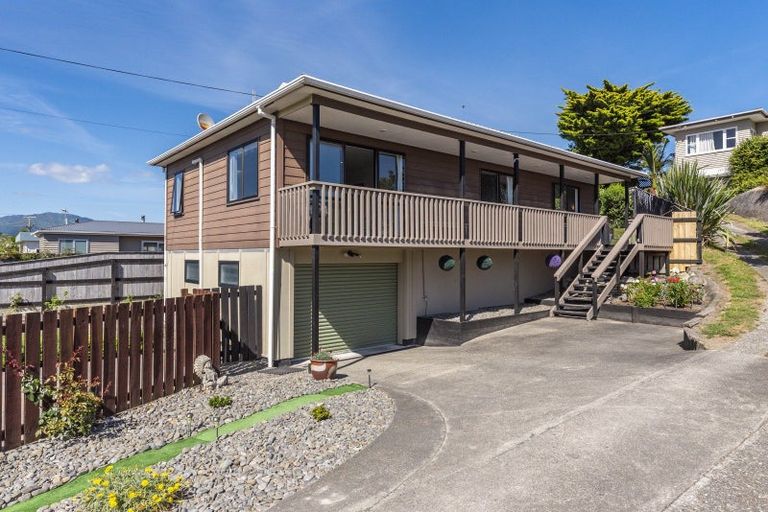 Photo of property in 8 Dale Road, Raumati South, Paraparaumu, 5032