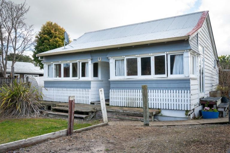 Photo of property in 14 Oregon Road, Te Awanga, 4102