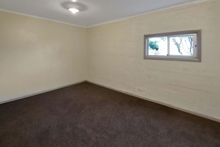 Photo of property in 18 Arapiko Street, Johnsonville, Wellington, 6037