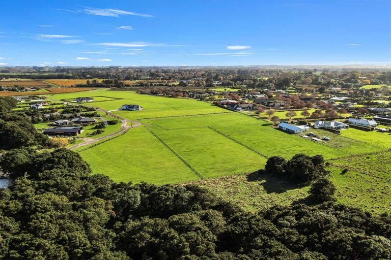 Photo of property in 35 Woven Stone Way, Ohau, 5570