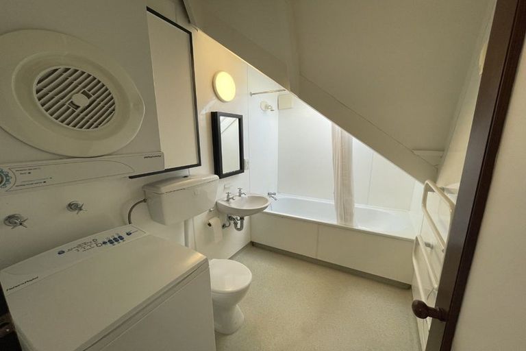 Photo of property in 23/10 Pitarua Street, Thorndon, Wellington, 6011