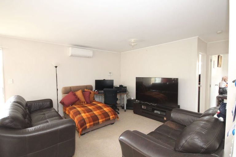 Photo of property in 625b Swanson Road, Swanson, Auckland, 0612