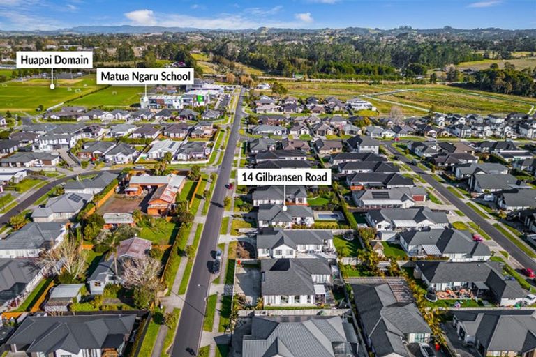 Photo of property in 14 Gilbransen Road, Kumeu, 0810