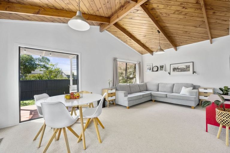 Photo of property in 1/1 Evan Street, Belmont, Auckland, 0622