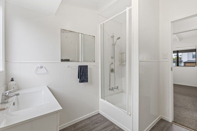 Photo of property in 141b Henderson Valley Road, Henderson, Auckland, 0612