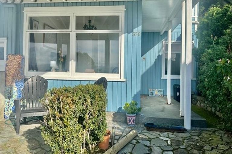Photo of property in 379 Karaka Bay Road, Karaka Bays, Wellington, 6022