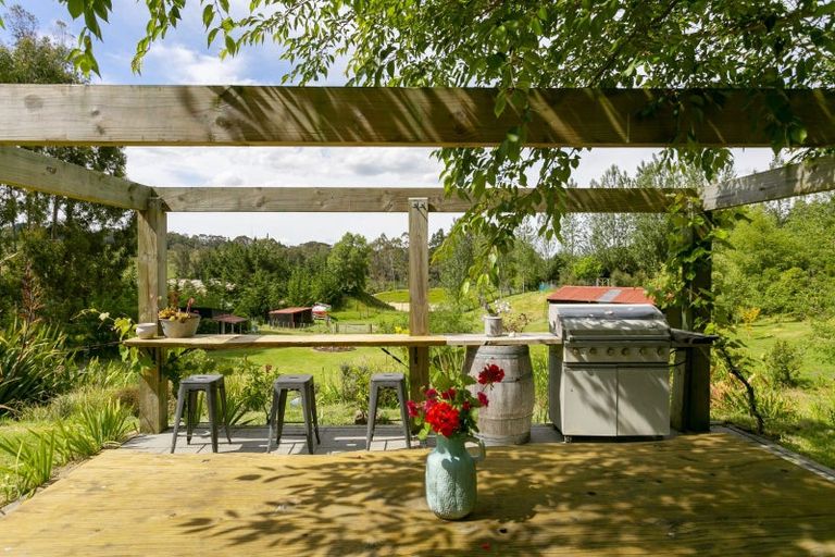 Photo of property in 4/142 Mapara Road, Acacia Bay, Taupo, 3385