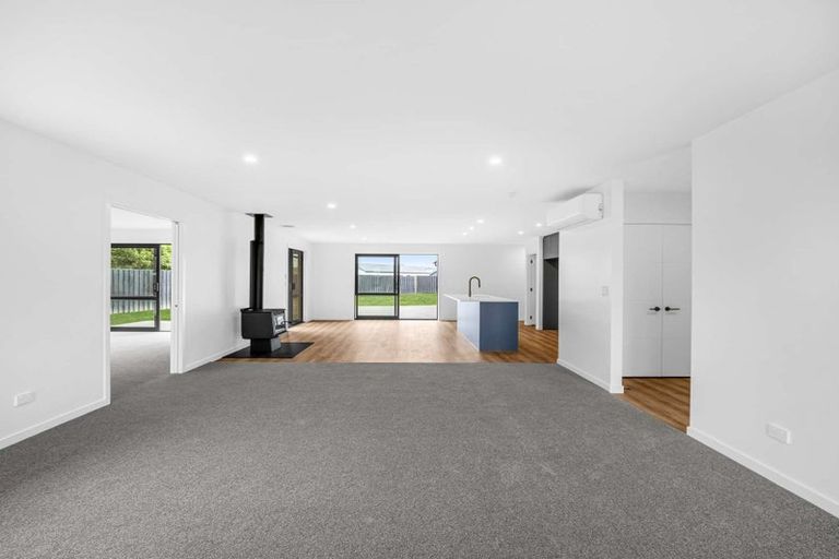 Photo of property in 1 Roach Lane, Amberley, 7481