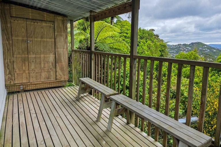 Photo of property in 18a Downing Street, Crofton Downs, Wellington, 6035