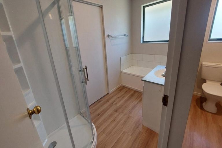 Photo of property in 29 Durrell Way, Rolleston, 7614