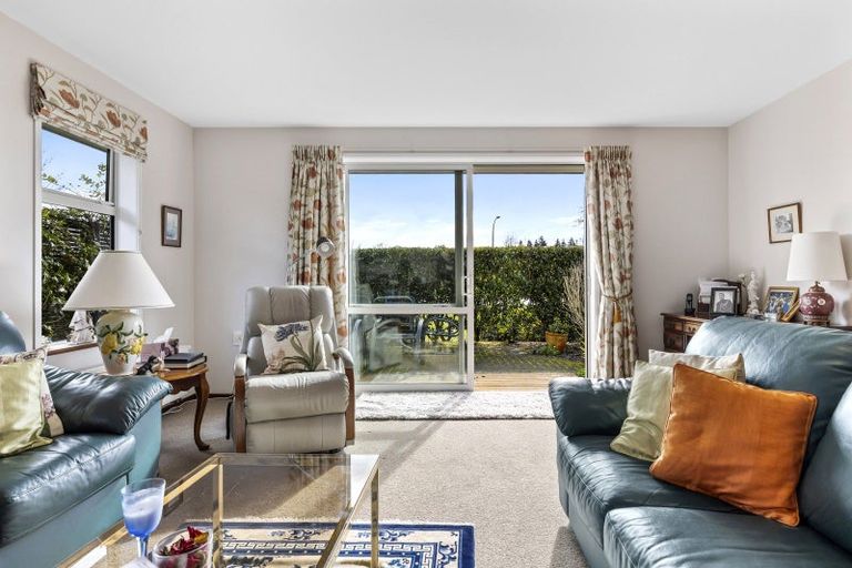 Photo of property in 53 Chateau Crescent, Rangatira Park, Taupo, 3330