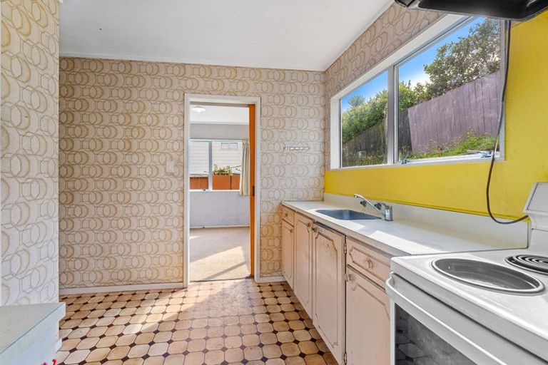 Photo of property in 39 Kohekohe Street, New Lynn, Auckland, 0600
