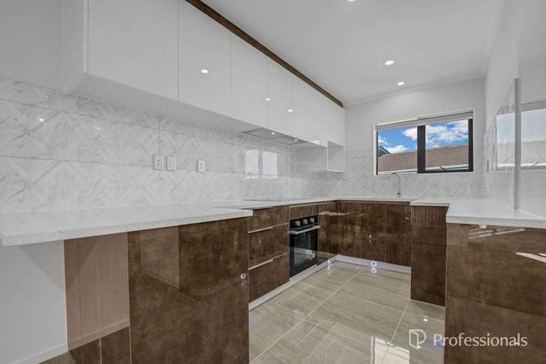 Photo of property in 25c Leaver Place, Weymouth, Auckland, 2103