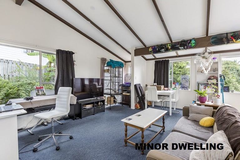 Photo of property in 50 Hogans Road, Glenfield, Auckland, 0629