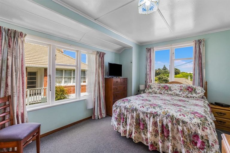 Photo of property in 34 Dimock Street, Titahi Bay, Porirua, 5022