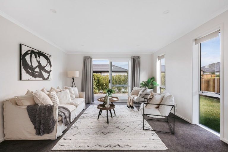 Photo of property in 66 Tabraham Crescent, Pyes Pa, Tauranga, 3112