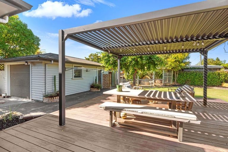 Photo of property in 2 Cambridge Terrace, Taradale, Napier, 4112