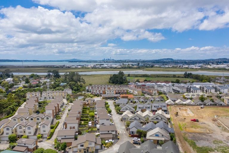 Photo of property in St Claire Village, 12/172 Mcleod Road, Te Atatu South, Auckland, 0610