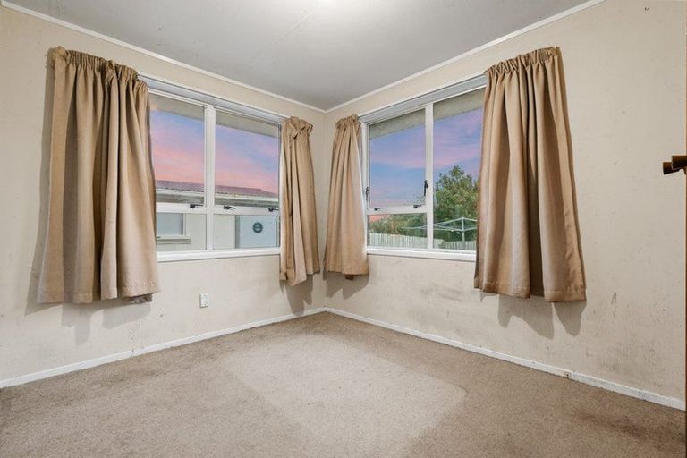 Photo of property in 21 Rountree Place, Conifer Grove, Takanini, 2112