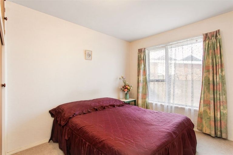 Photo of property in 9 Wyatt Place, Russley, Christchurch, 8042