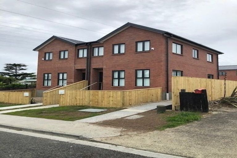 Photo of property in 5/9 Marlene Avenue, Te Atatu South, Auckland, 0610