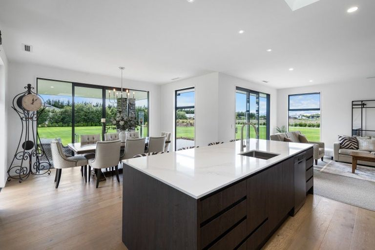 Photo of property in 21 Classiebawn Lane, Prebbleton, 7676