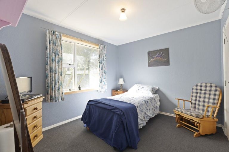 Photo of property in 8 Wairau Place, Kelvin Grove, Palmerston North, 4414