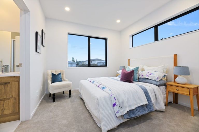 Photo of property in 7/42 Woodside Road, Massey, Auckland, 0614