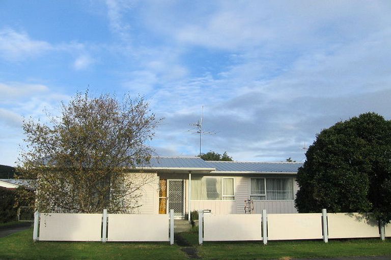 Photo of property in 26 Makarini Street, Paraparaumu, 5032
