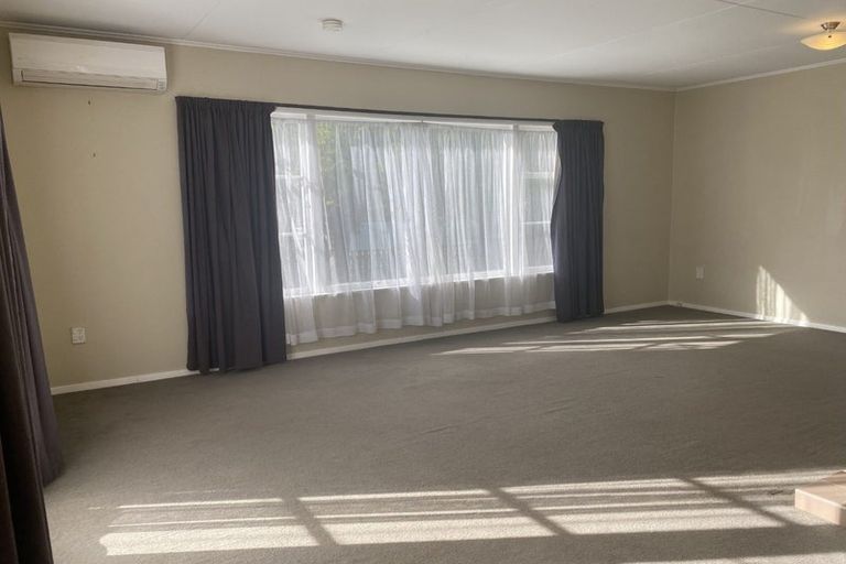 Photo of property in 77 Fraser Street, Wainuiomata, Lower Hutt, 5014