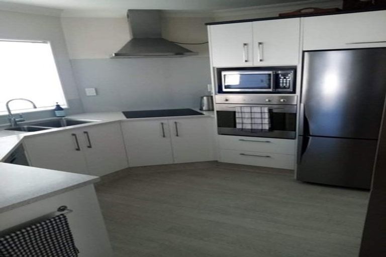 Photo of property in 30 Rita Street, Mount Maunganui, 3116