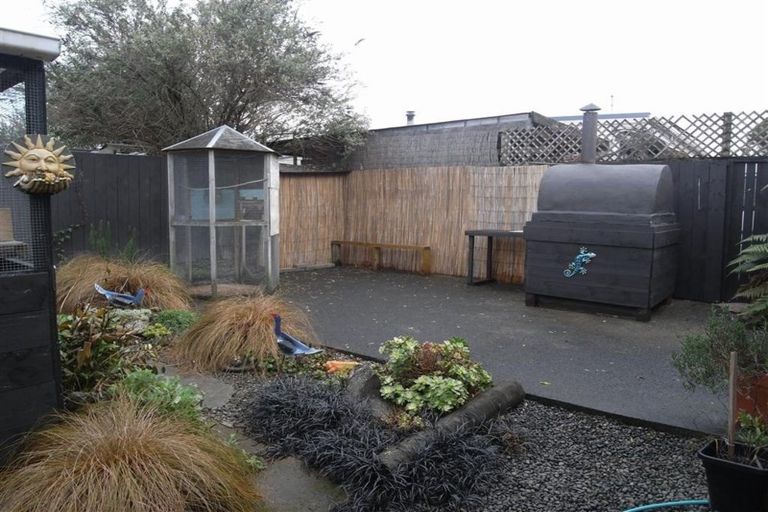Photo of property in 490 Swanson Road, Ranui, Auckland, 0612