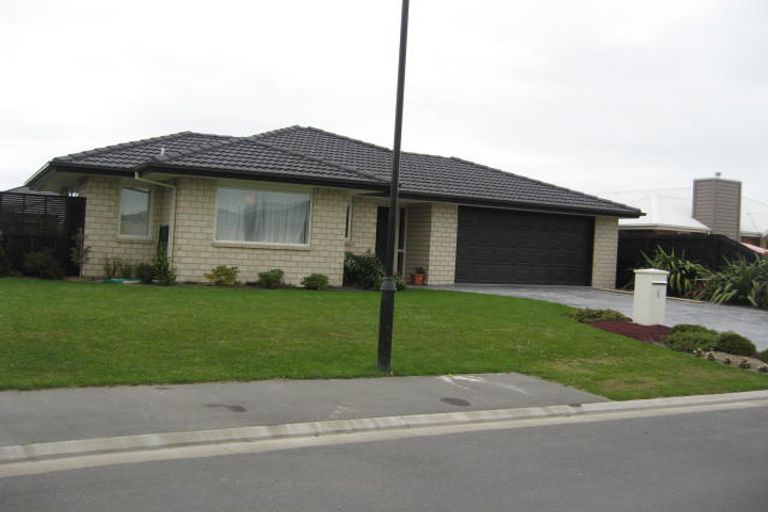 Photo of property in 12 Goldie Place, Rolleston, 7614