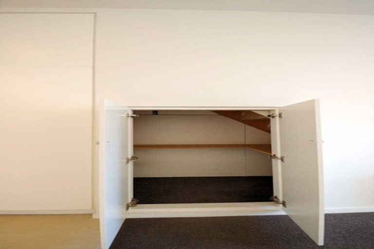 Photo of property in 10 North Avon Road, Richmond, Christchurch, 8013