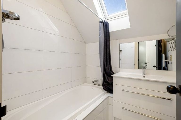 Photo of property in 74c Glandovey Road, Fendalton, Christchurch, 8052