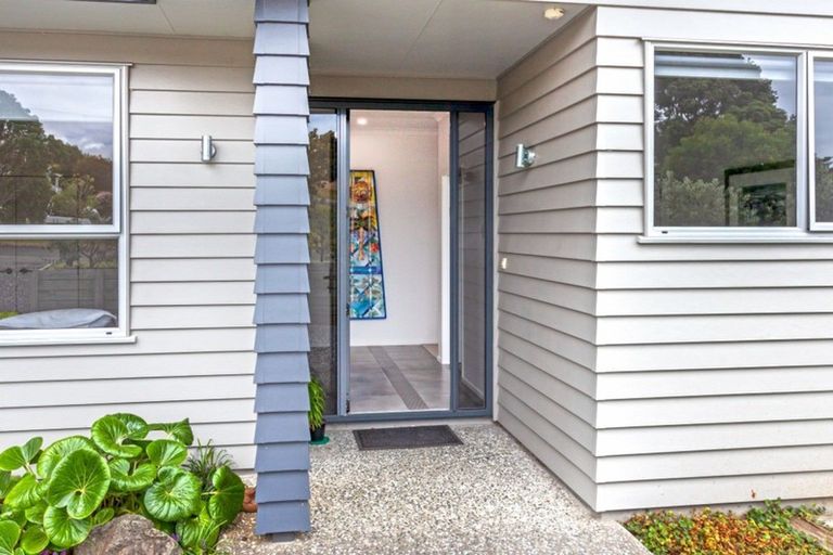 Photo of property in 100 Pacific View Drive, Whangamata, 3620