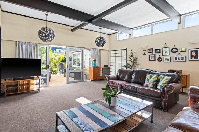 Photo of property in 14 D'arcy Place, Taradale, Napier, 4112