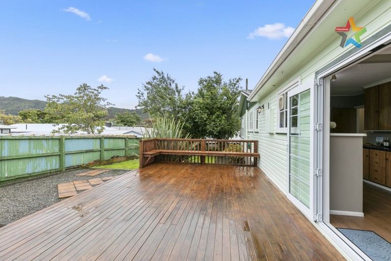 Photo of property in 16 Mimihau Grove, Wainuiomata, Lower Hutt, 5014