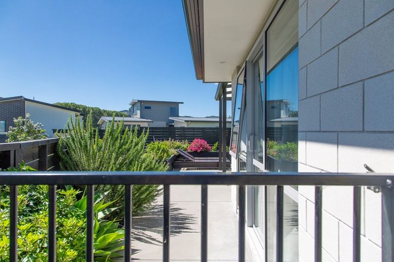 Photo of property in 2 Oscar Place, Whitianga, 3510