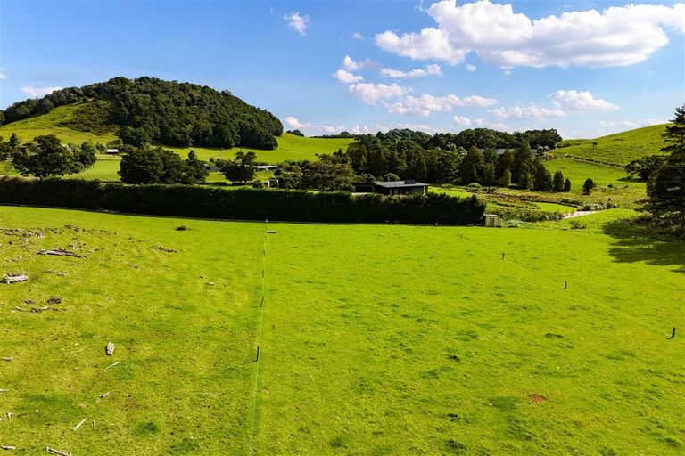 Photo of property in 41 Kiriglen Lane, Glenbervie, 0173