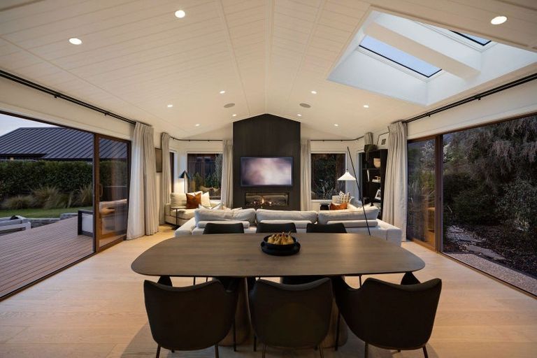 Photo of property in 6 Jacks Point Rise, Jacks Point, Queenstown, 9371