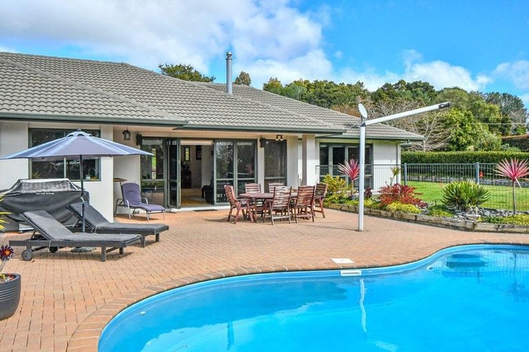 Photo of property in 68 Cooper Road, Ramarama, Drury, 2579
