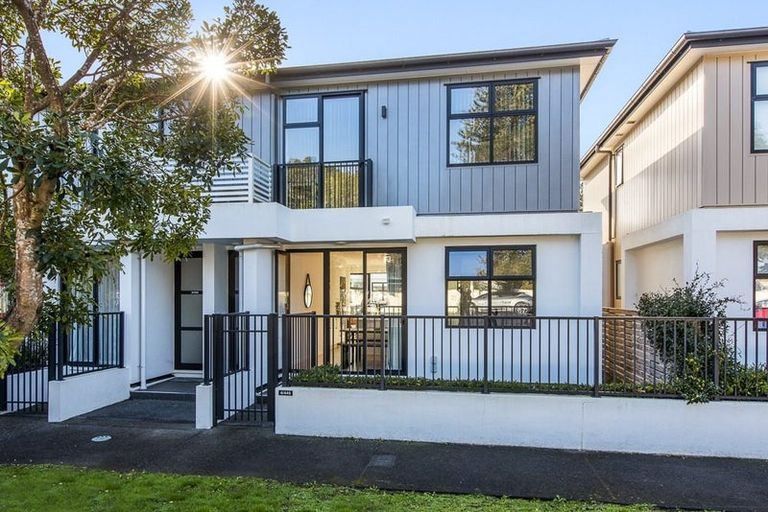 Photo of property in 4/445 Hibiscus Coast Highway, Orewa, 0931