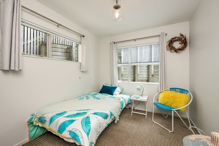 Photo of property in 3b Anderson Terrace, Mount Cook, Wellington, 6021