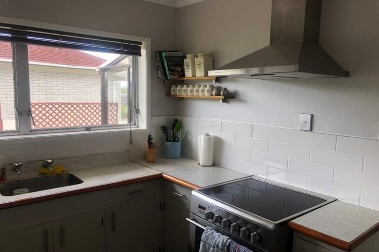 Photo of property in 8 Newcastle Road, Dinsdale, Hamilton, 3204