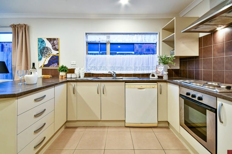 Photo of property in 30 Birchlands Road, Flat Bush, Auckland, 2019