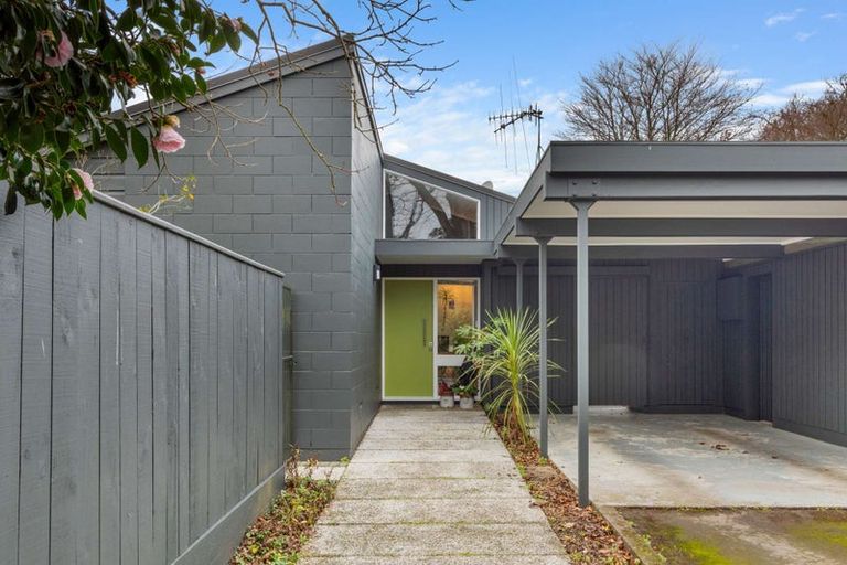 Photo of property in 42 Ihaka Street, Hokowhitu, Palmerston North, 4410