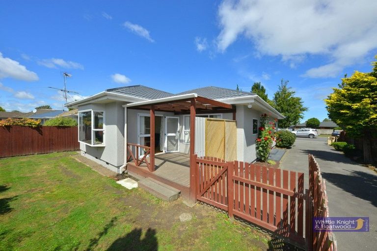 Photo of property in 104 Yaldhurst Road, Sockburn, Christchurch, 8042